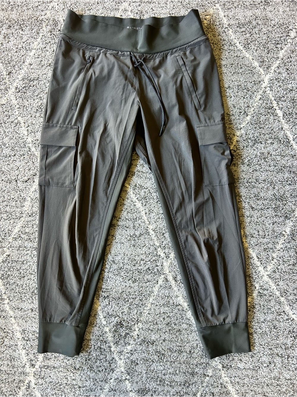 Athleta Women’s Olive Gray Cargo Joggers Utility Travel Pants Lightweight